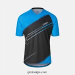 FXR244129 Giro Heren ruige trui een blauwe actuator